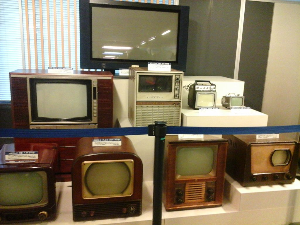 Different Generations of Televisions